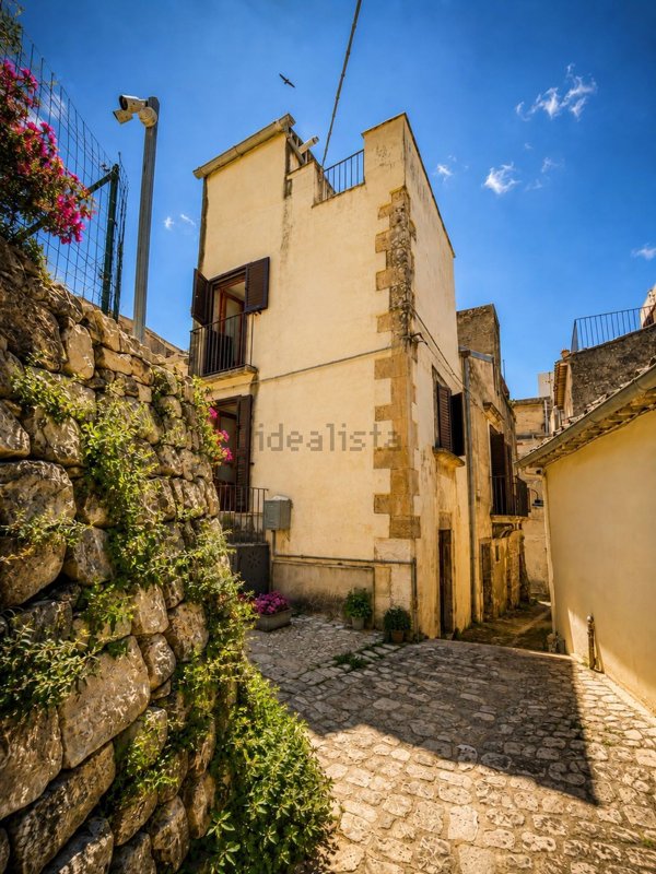 casa indipendente in vendita a Scicli