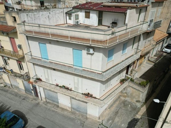 casa indipendente in vendita a Scicli