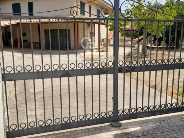 casa indipendente in vendita a Scicli in zona Donnalucata