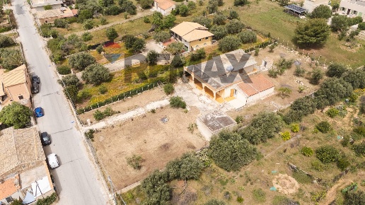 casa indipendente in vendita a Scicli in zona Cava d'Aliga