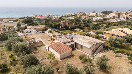 casa indipendente in vendita a Scicli in zona Cava d'Aliga