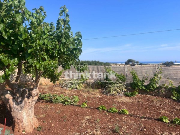 casa indipendente in vendita a Scicli