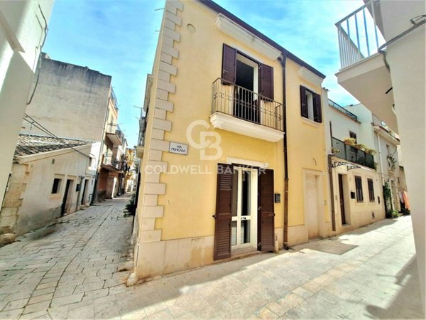 casa indipendente in vendita a Scicli