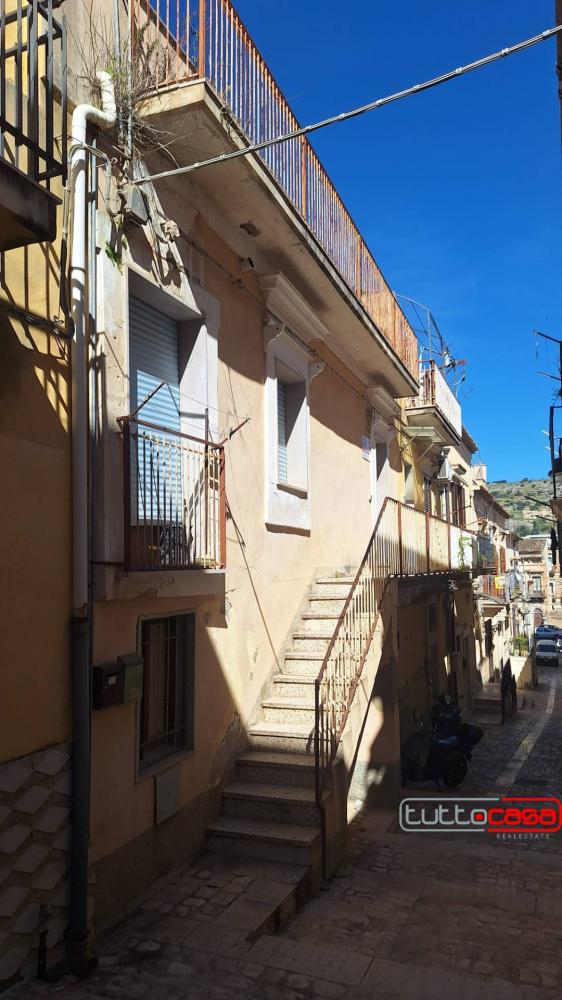 casa indipendente in vendita a Scicli
