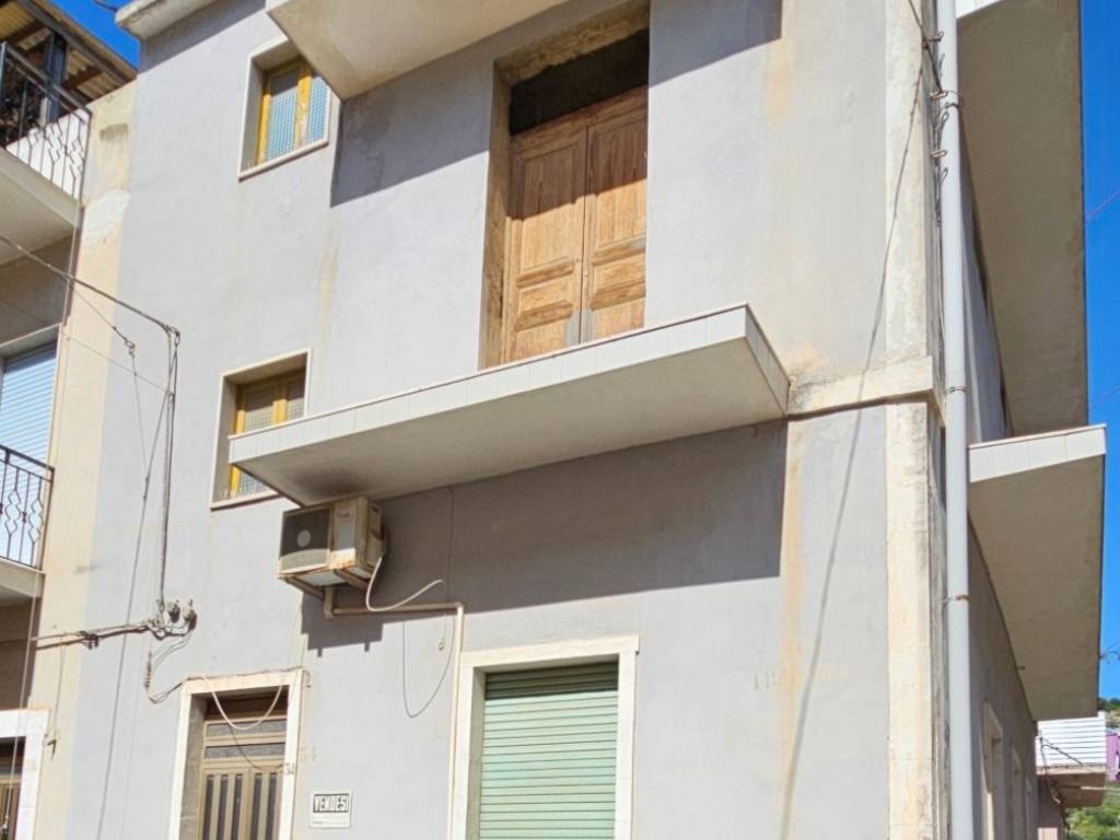 casa indipendente in vendita a Scicli