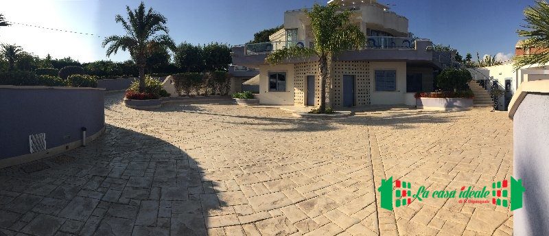 casa indipendente in vendita a Scicli in zona Donnalucata