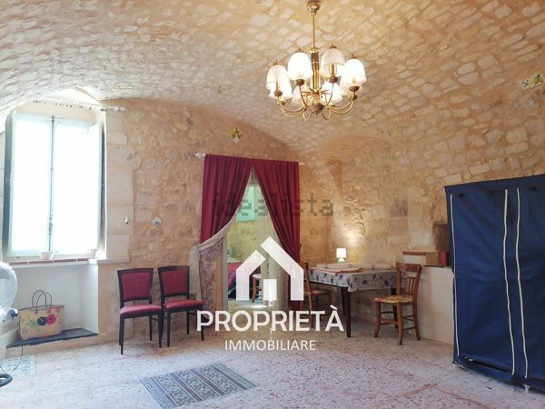 casa indipendente in vendita a Scicli