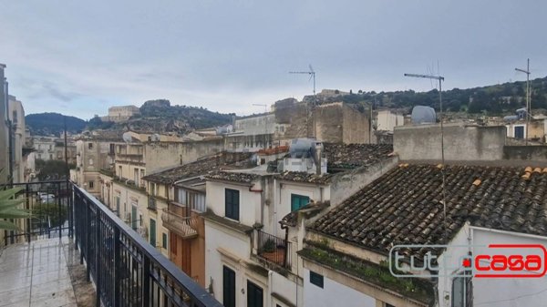 casa indipendente in vendita a Scicli