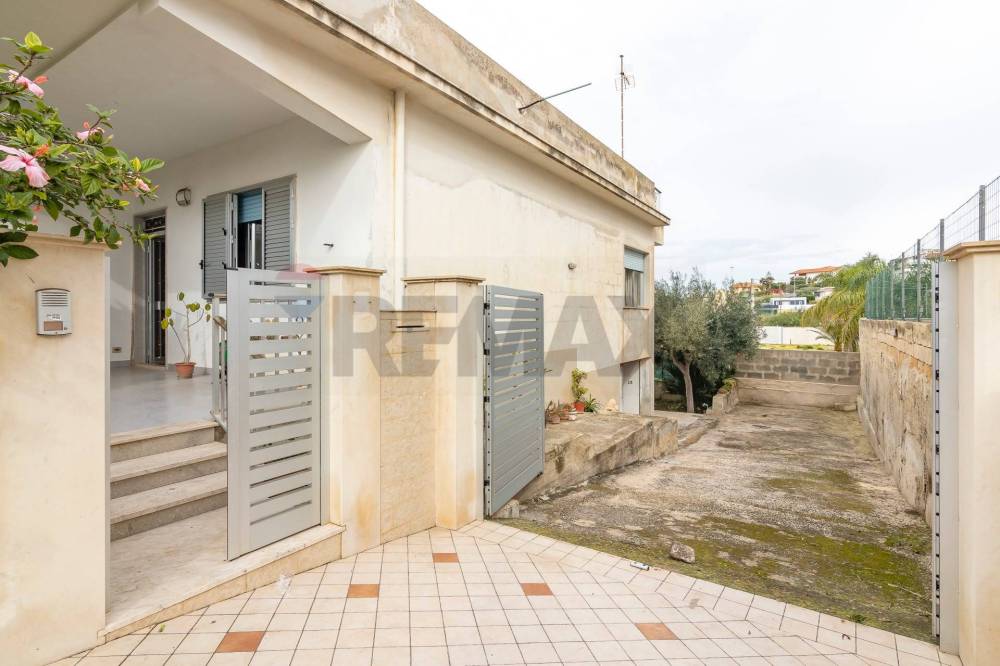 casa indipendente in vendita a Scicli in zona Cava d'Aliga
