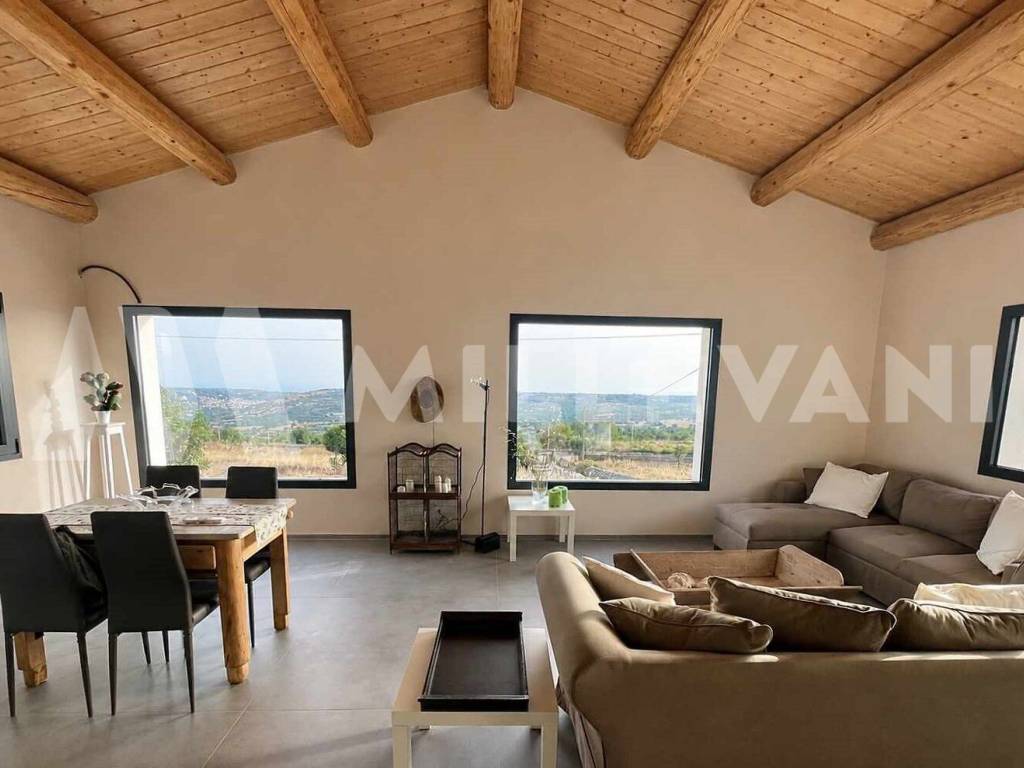 casa indipendente in vendita a Scicli