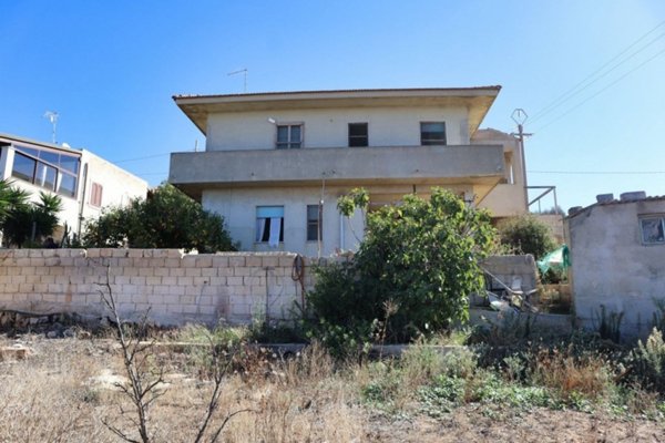 casa indipendente in vendita a Scicli