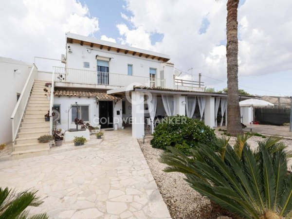 casa indipendente in vendita a Scicli