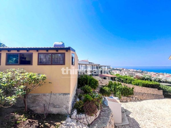 casa indipendente in vendita a Scicli in zona Cava d'Aliga