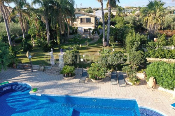 casa indipendente in vendita a Scicli in zona Cava d'Aliga