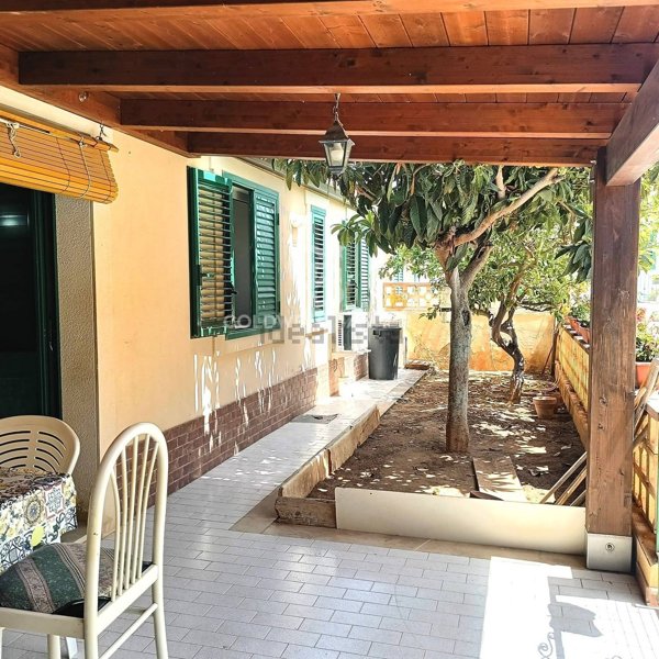 casa indipendente in vendita a Scicli in zona Donnalucata