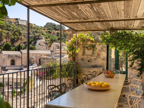 casa indipendente in vendita a Scicli