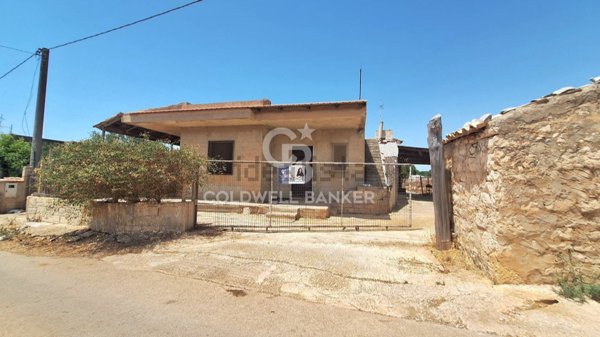 casa indipendente in vendita a Scicli