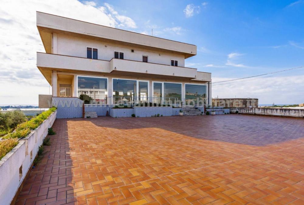 locale commerciale in vendita a Scicli in zona Donnalucata