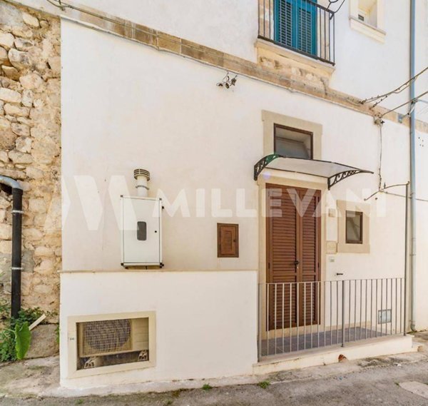 casa indipendente in vendita a Scicli