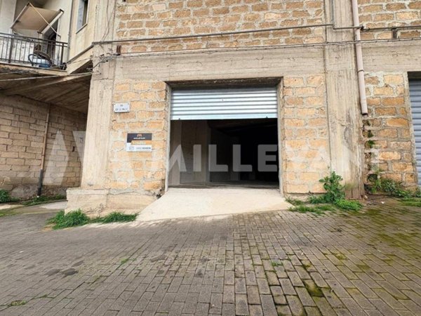 locale commerciale in vendita a Scicli