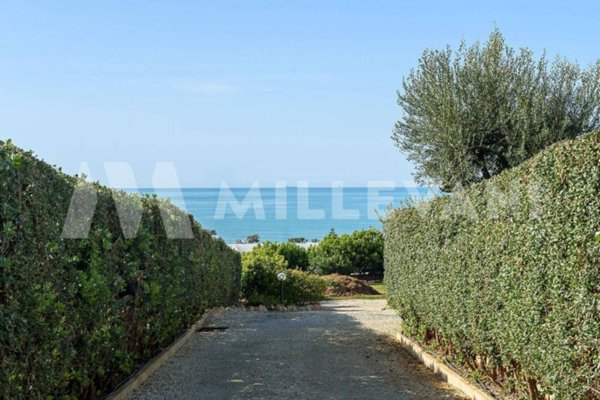 casa indipendente in vendita a Scicli in zona Donnalucata
