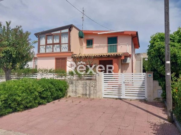 casa indipendente in vendita a Scicli in zona Donnalucata