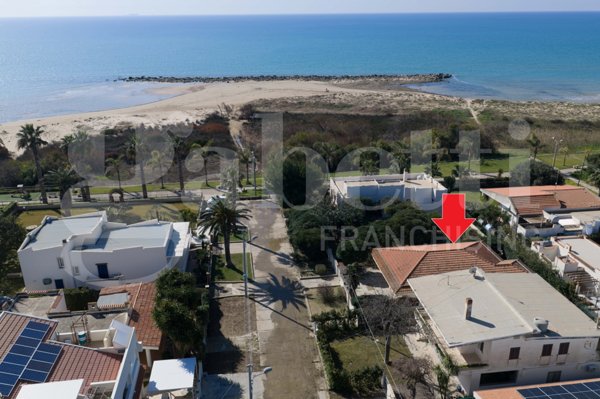 casa indipendente in vendita a Scicli in zona Donnalucata