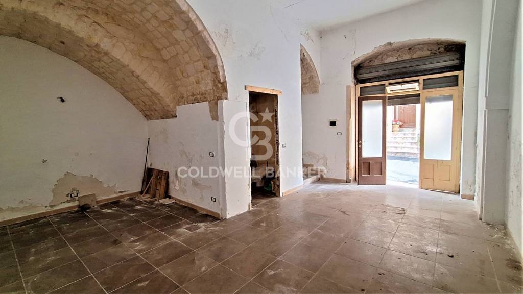 locale di sgombero in vendita a Scicli