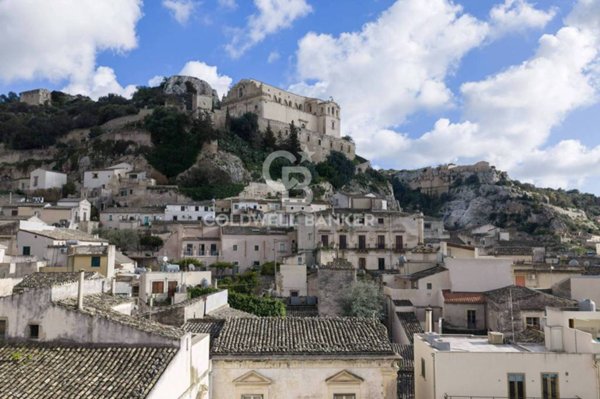 casa indipendente in vendita a Scicli