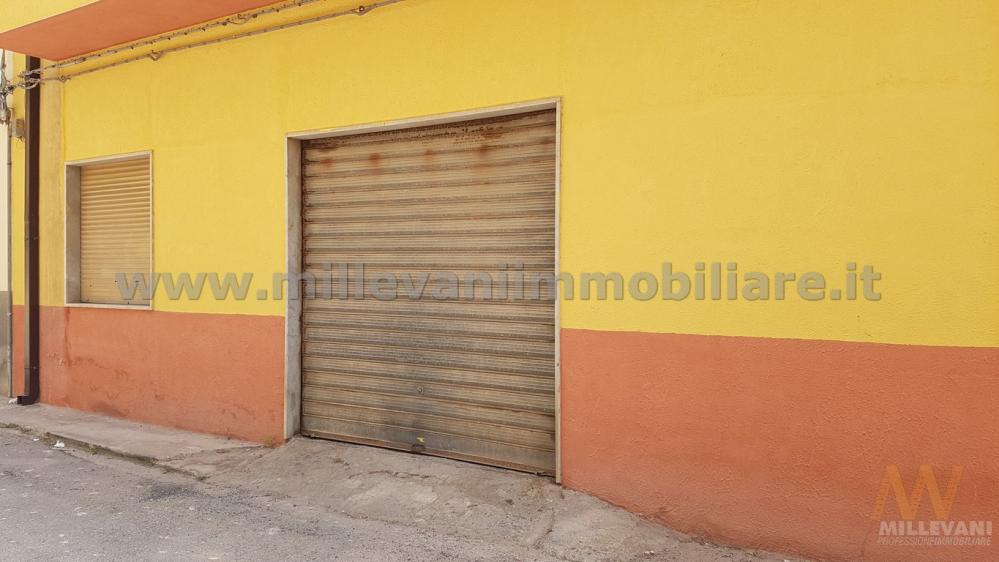 box auto in vendita a Scicli in zona Donnalucata