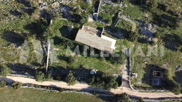 casa indipendente in vendita a Scicli