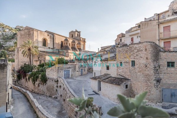 casa indipendente in vendita a Scicli