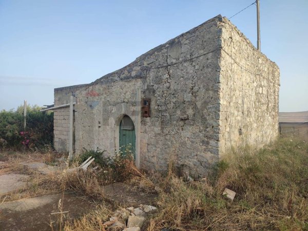 casa indipendente in vendita a Scicli