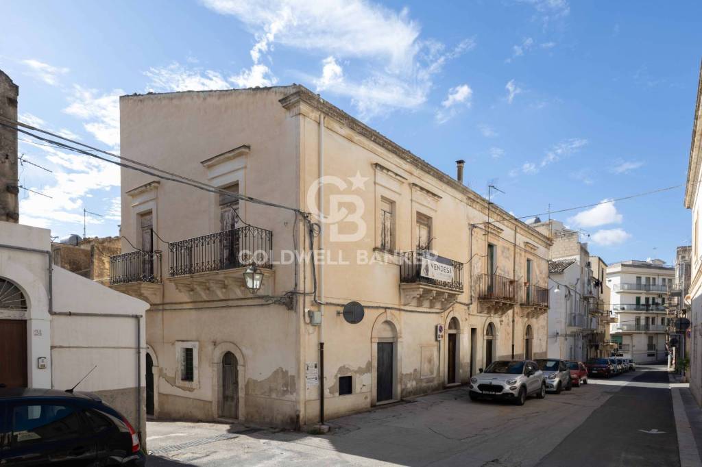 locale di sgombero in vendita a Scicli