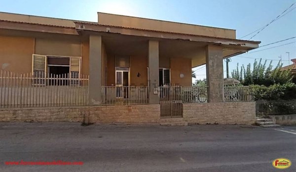 casa indipendente in vendita a Scicli in zona Cava d'Aliga