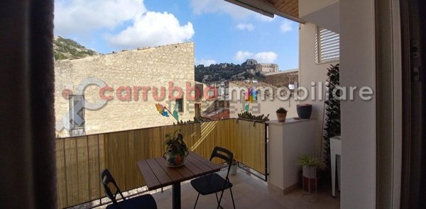 casa indipendente in vendita a Scicli