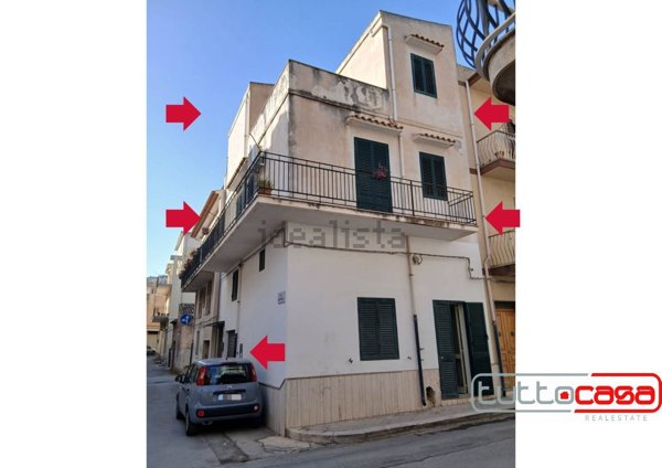 casa indipendente in vendita a Scicli