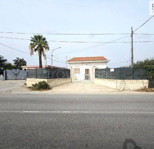 casa indipendente in vendita a Vittoria