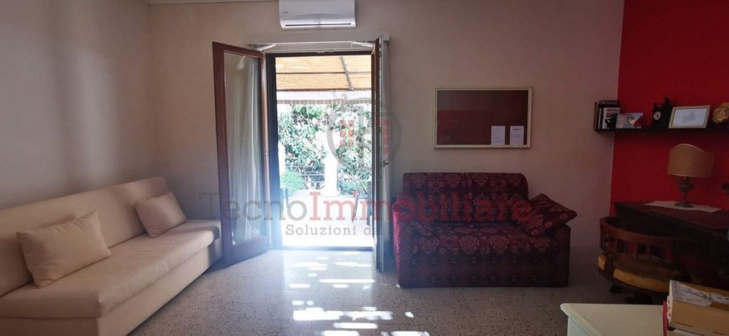 intera palazzina in vendita a Vittoria