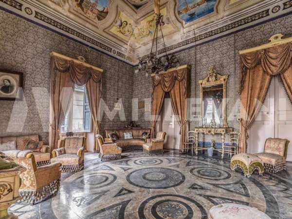 intera palazzina in vendita a Vittoria