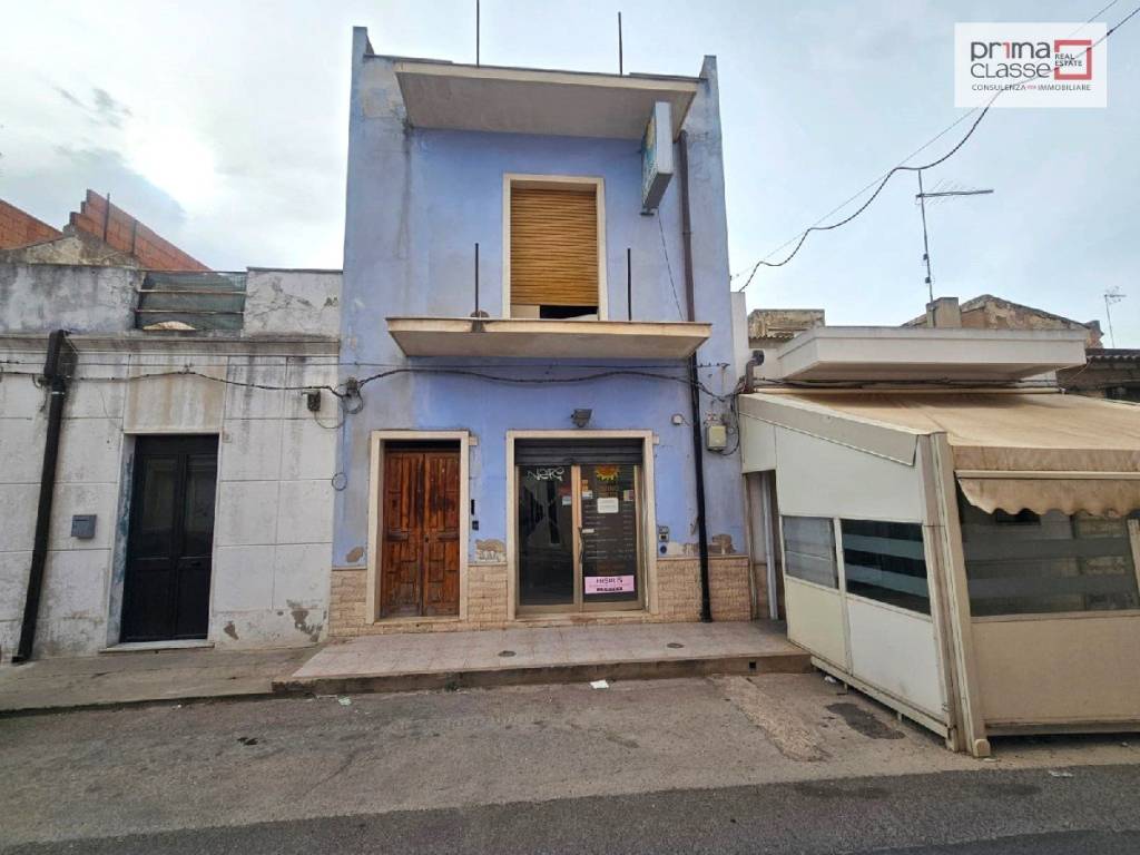 casa indipendente in vendita a Vittoria