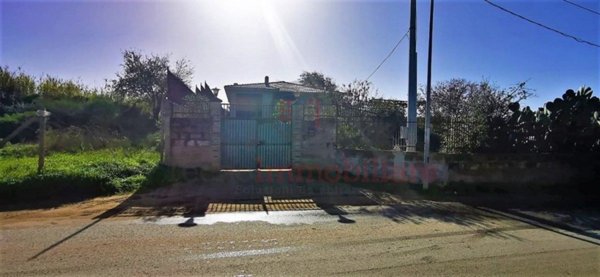 casa indipendente in vendita a Vittoria in zona Scoglitti