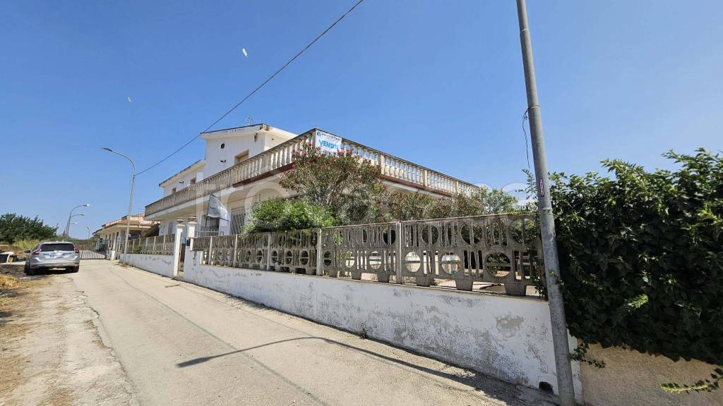 casa indipendente in vendita a Vittoria