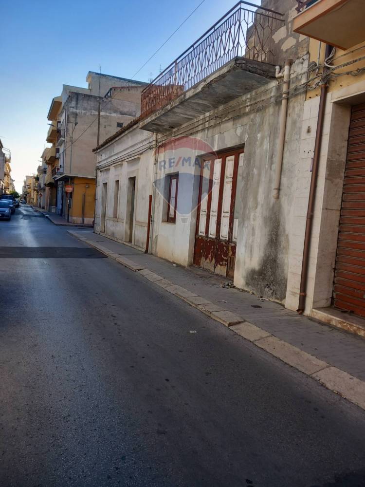 casa indipendente in vendita a Vittoria