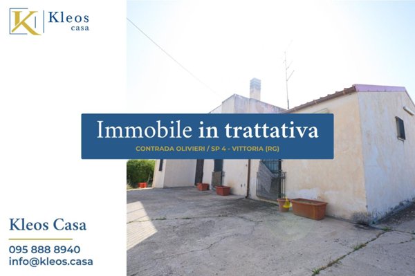 casa indipendente in vendita a Vittoria