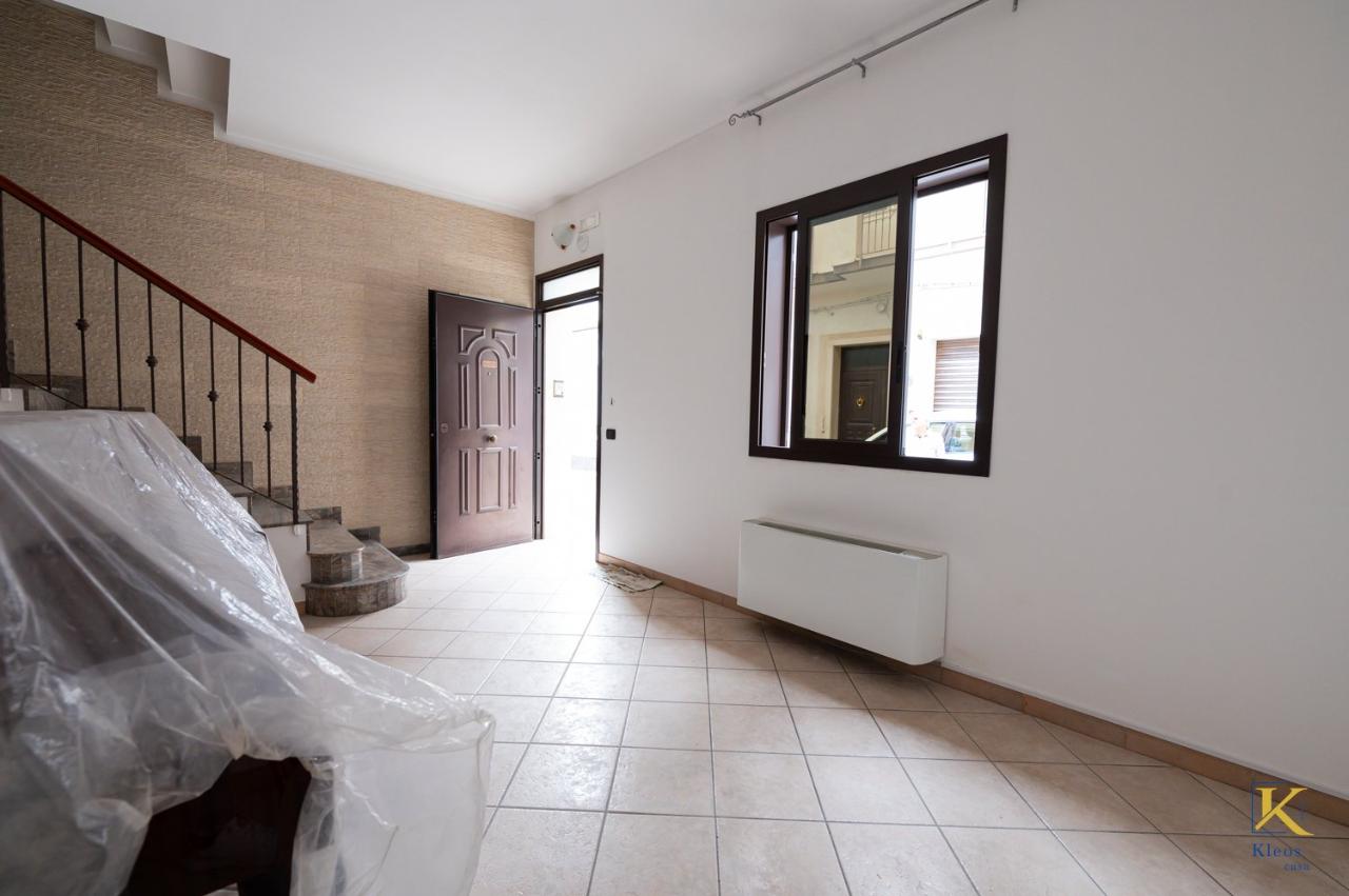 casa indipendente in vendita a Vittoria
