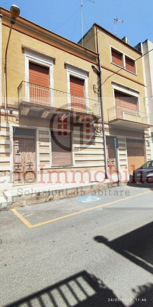 casa indipendente in vendita a Vittoria