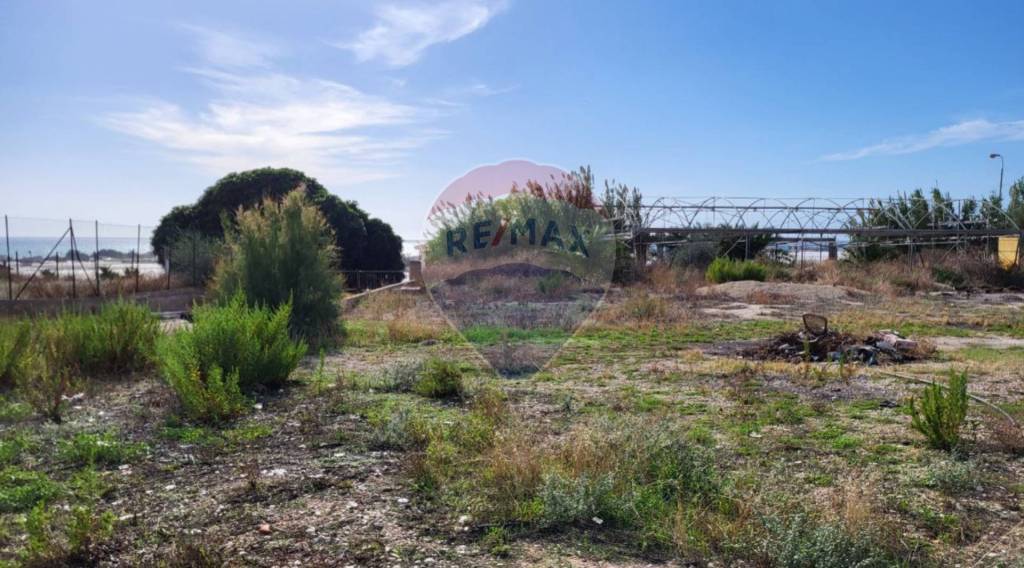 terreno agricolo in vendita a Vittoria in zona Scoglitti