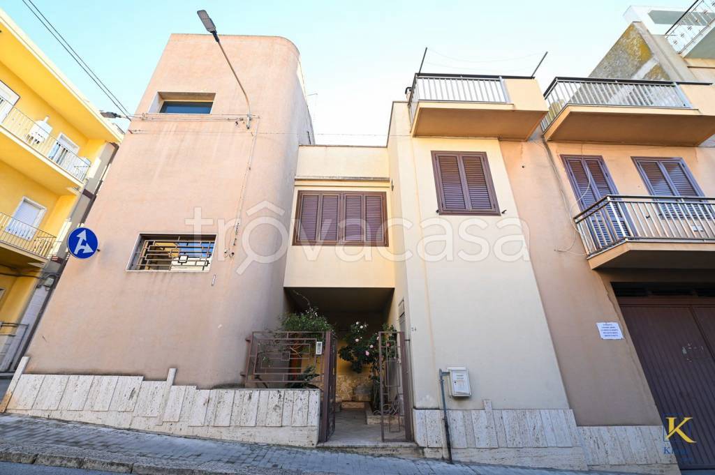 casa indipendente in vendita a Vittoria