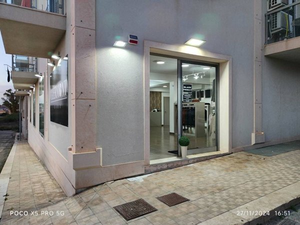 negozio in vendita a Vittoria
